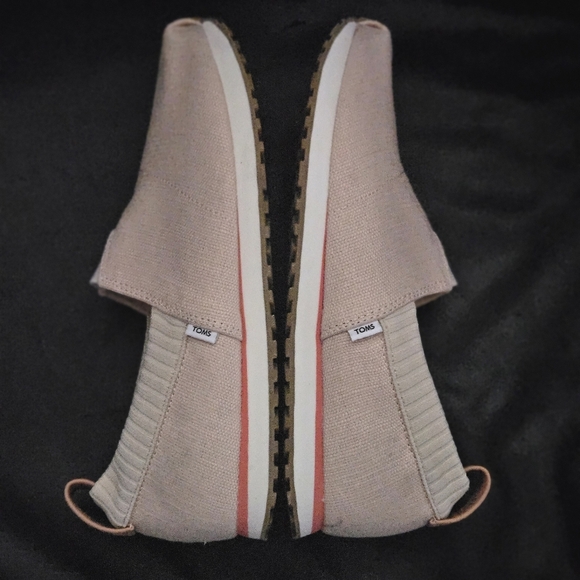 TOMS Resident Slip-On Canvas Sneaker Shoes Dusty Peach Sz 8 US NEW - Picture 5 of 7